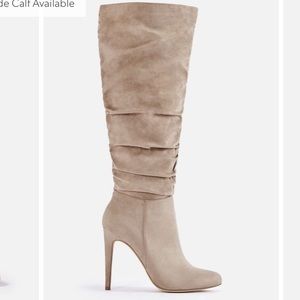 Woman’s heel boots worn once